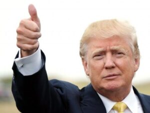 Iso-Trump-peukku